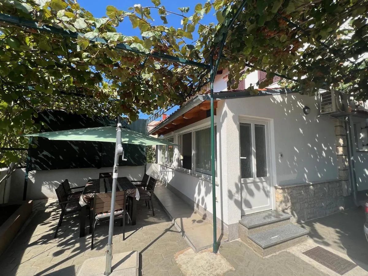 Apartments Radosevic Medulin