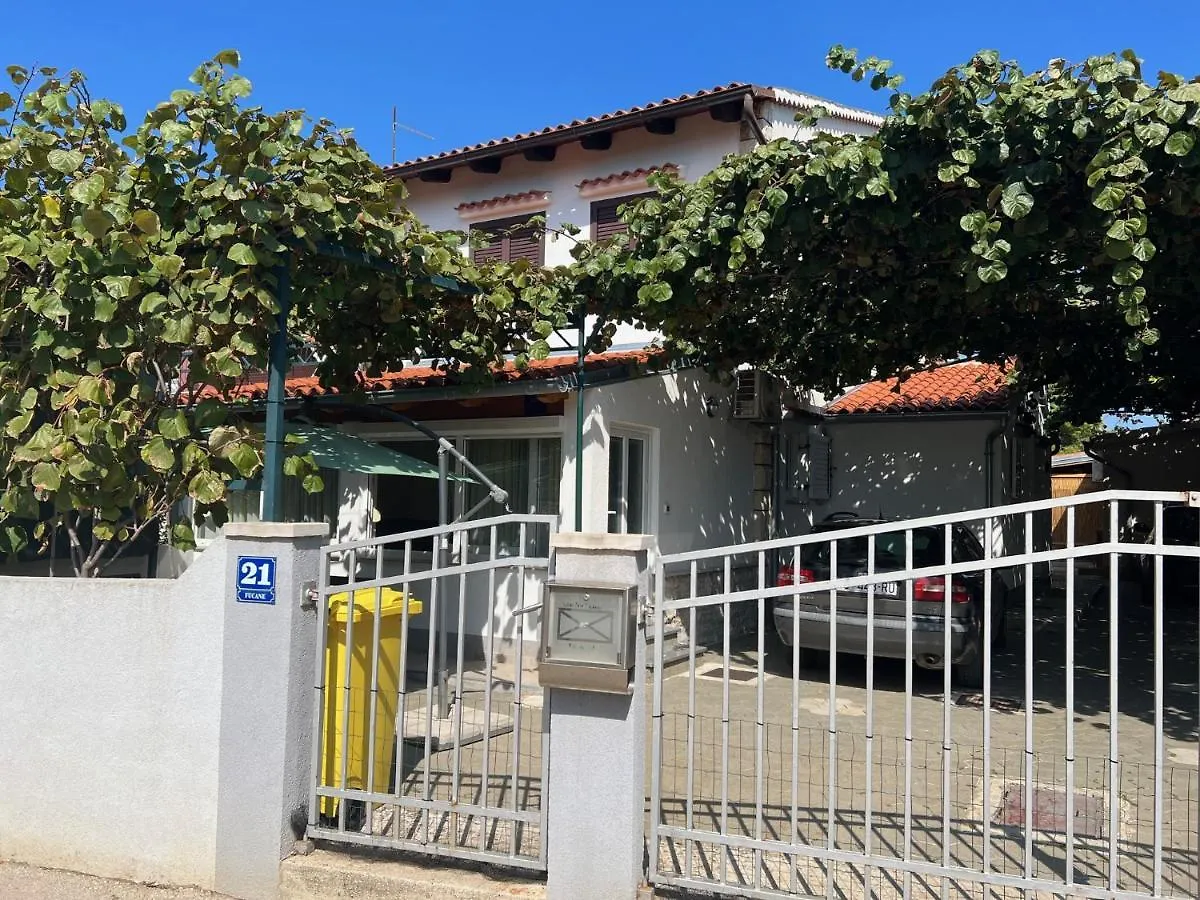 Apartments Radosevic Medulin