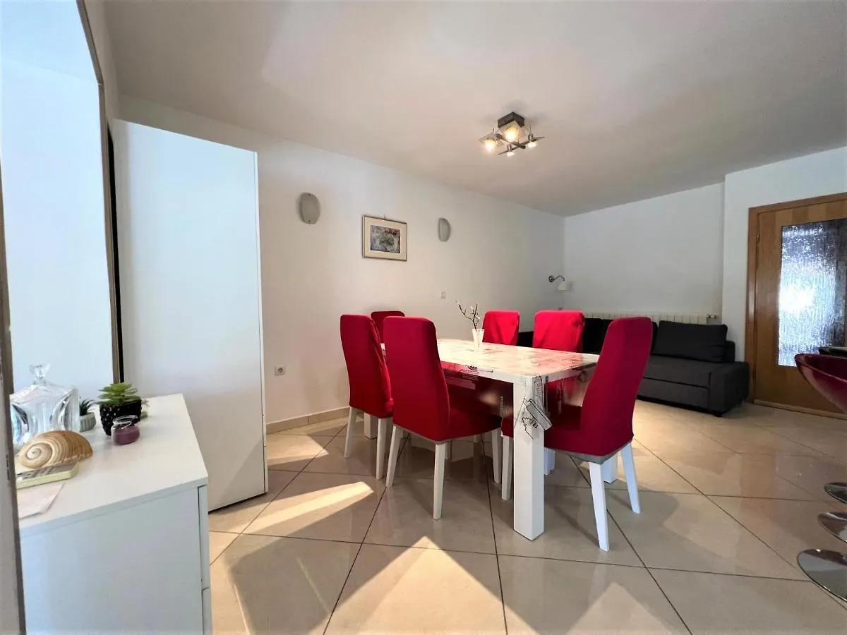 Apartments Radosevic Medulin 0*,  Croatia